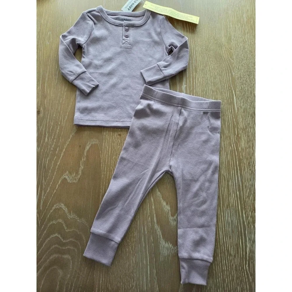 Old navy baby girl pajams size 12-18 mos‎